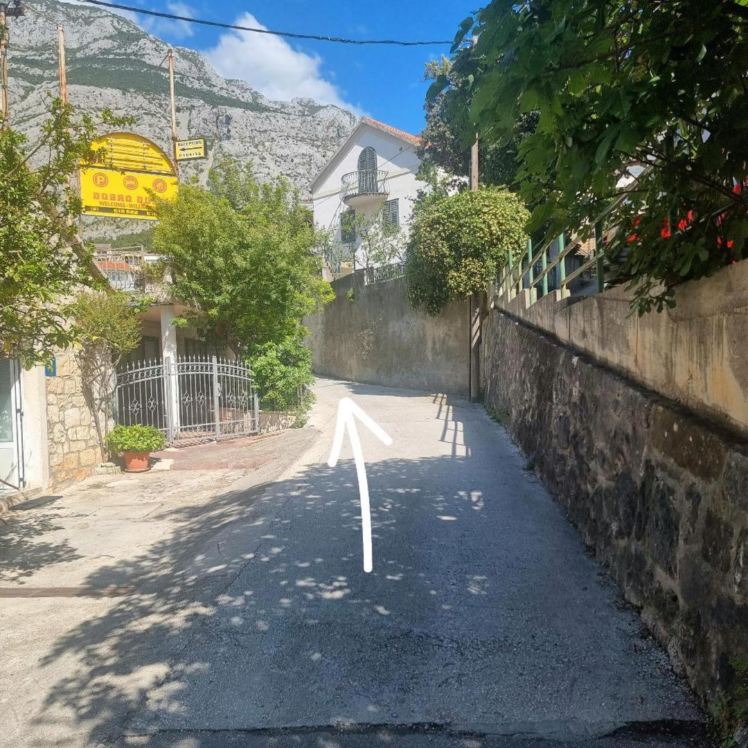 Apartments R Makarska Bagian luar foto