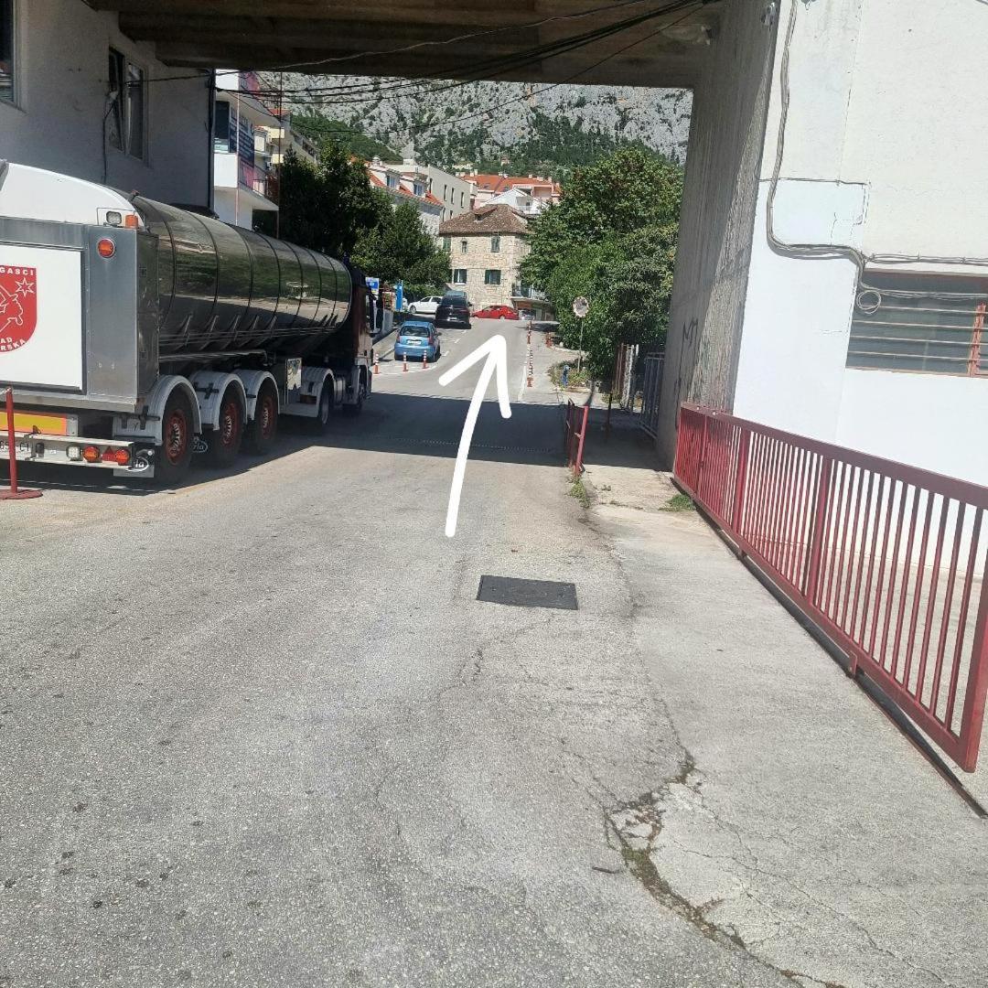 Apartments R Makarska Bagian luar foto