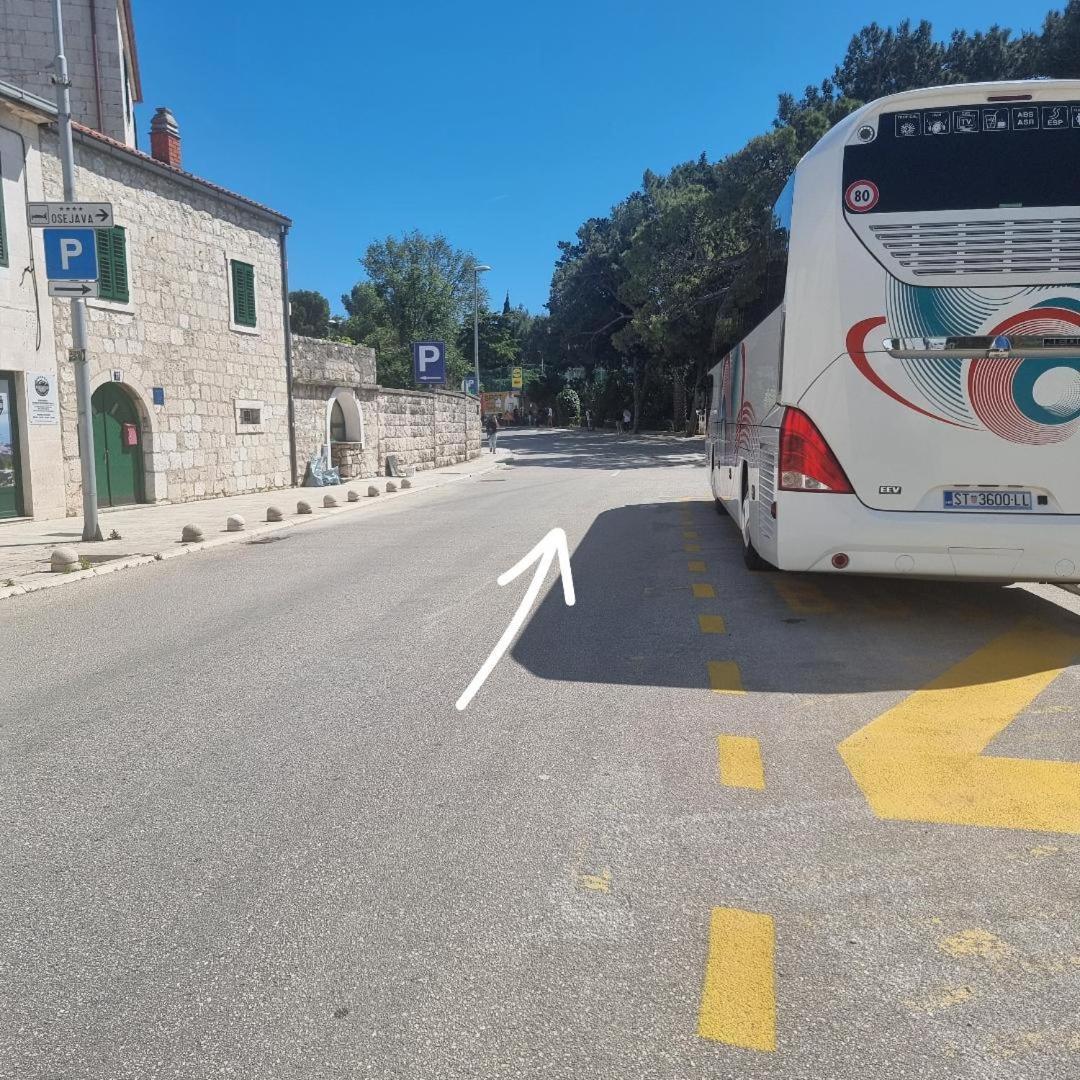 Apartments R Makarska Bagian luar foto