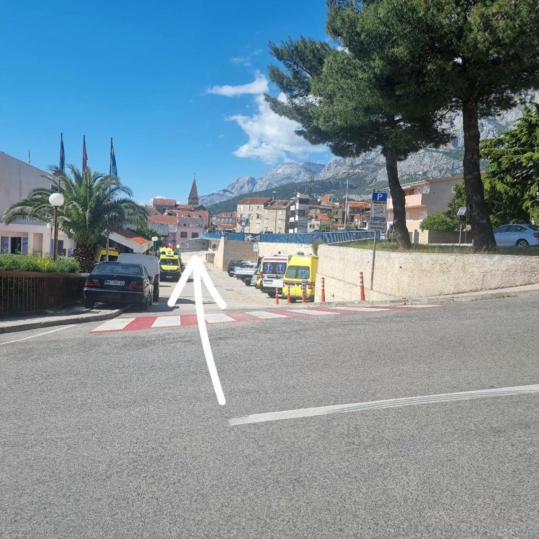 Apartments R Makarska Bagian luar foto