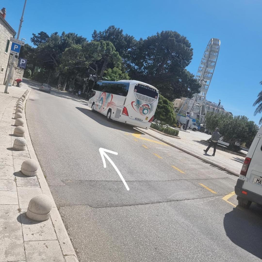 Apartments R Makarska Bagian luar foto