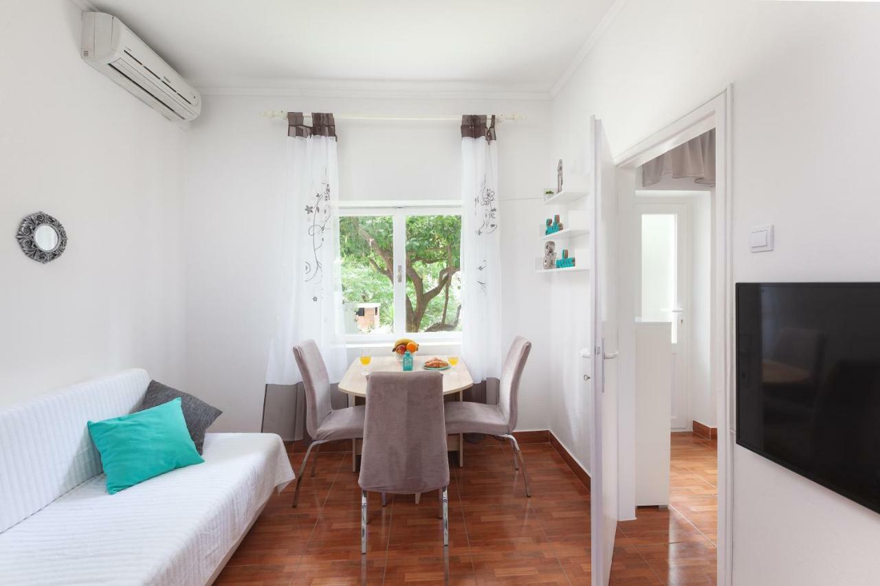 Apartments R Makarska Bagian luar foto