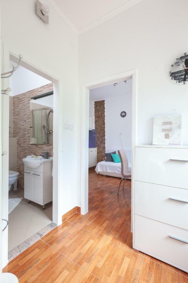 Apartments R Makarska Bagian luar foto