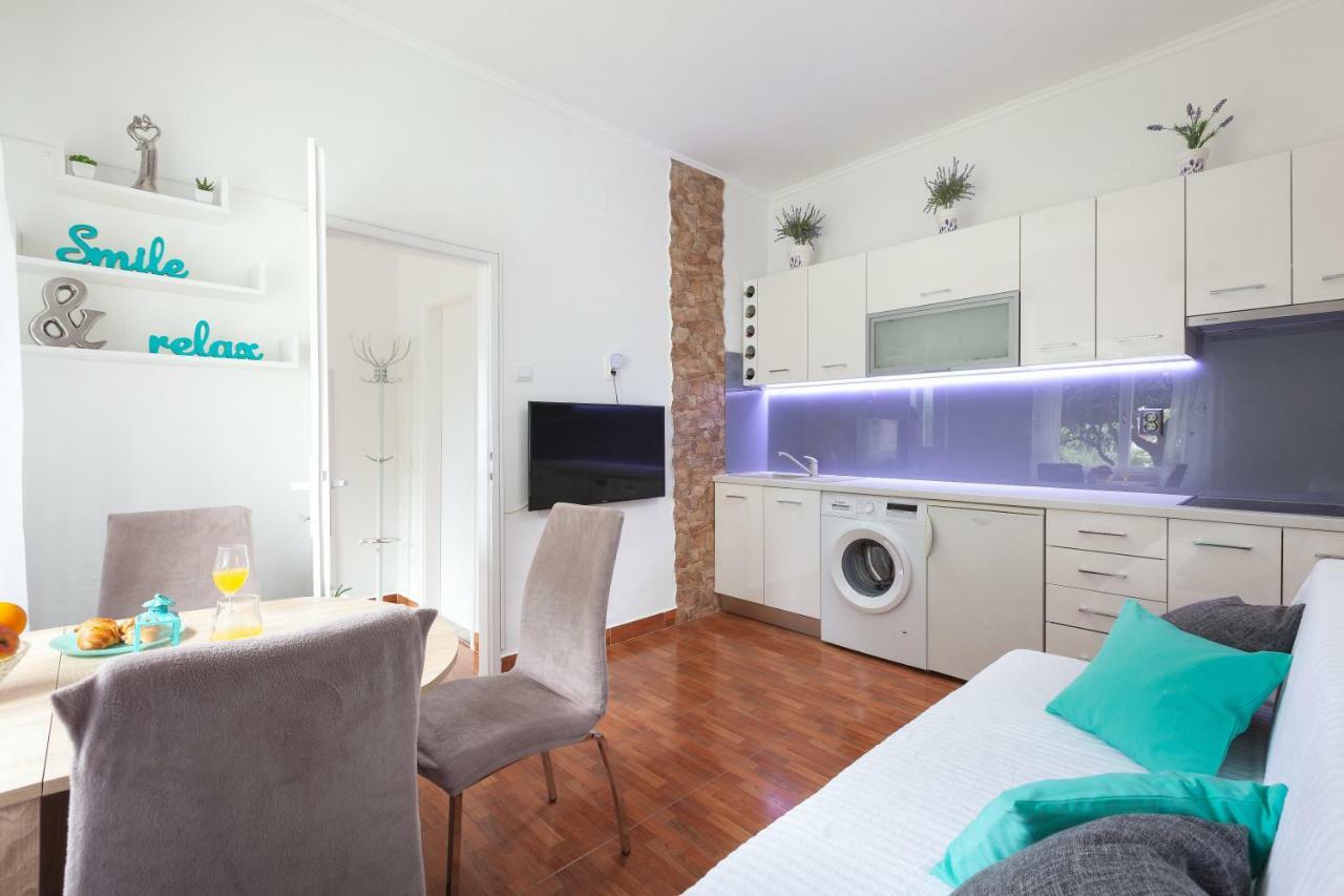 Apartments R Makarska Bagian luar foto