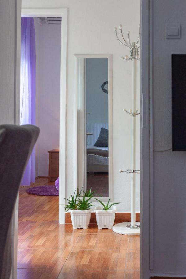 Apartments R Makarska Bagian luar foto