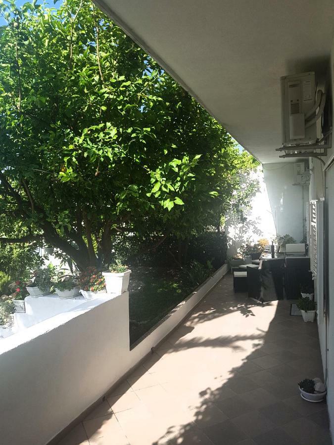 Apartments R Makarska Bagian luar foto